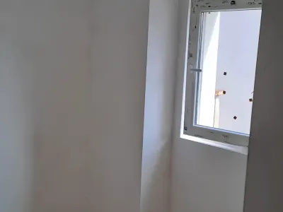 camera primitoare cu geam vanzare cumparare apartament Sector 4 București